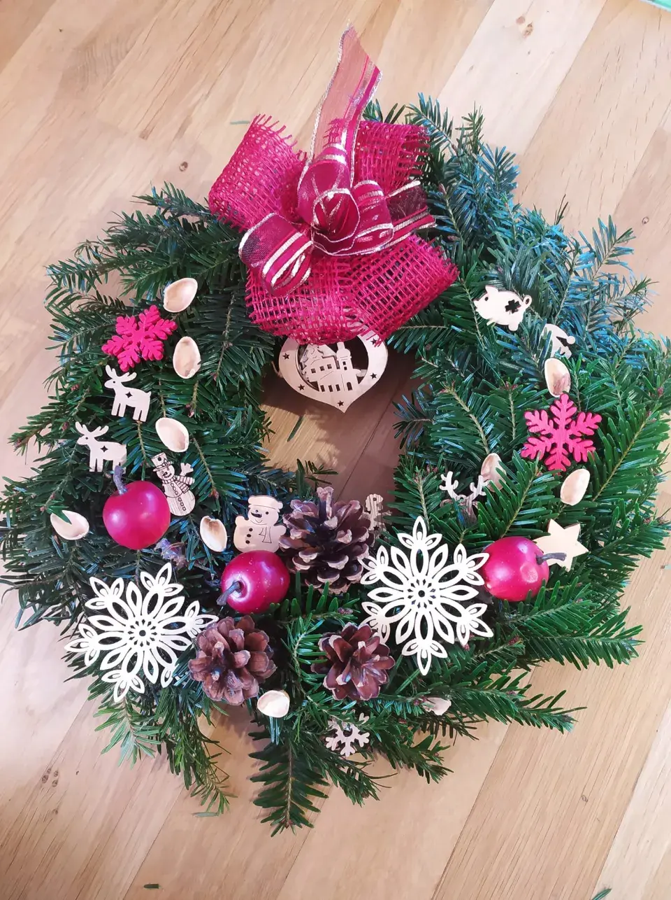 Barevný věnec na dveře