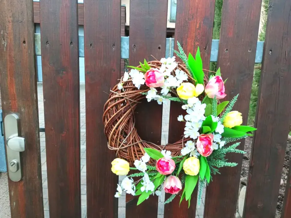 Velikonoční věnec na dveře