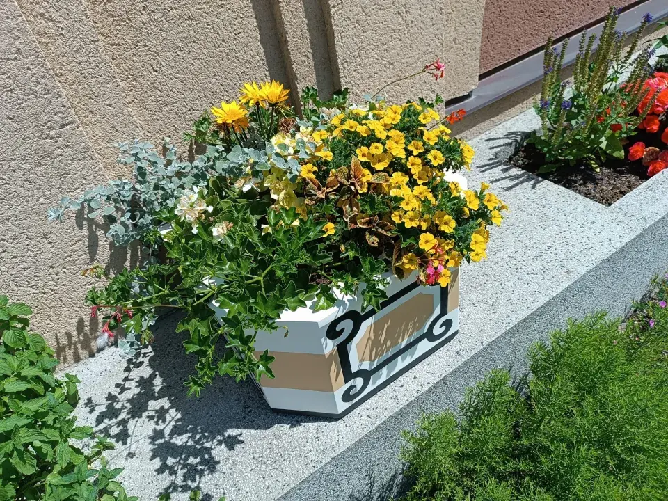 Stylové květináče 