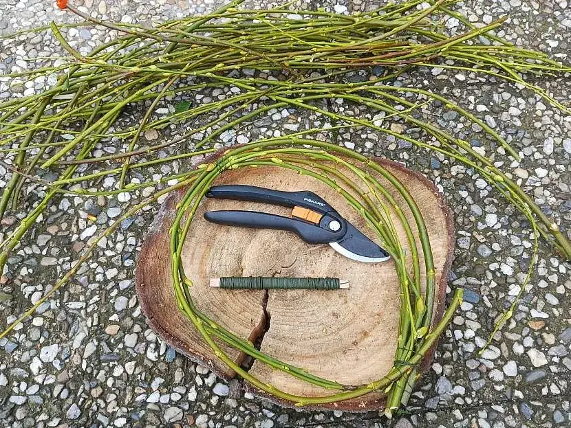 Věnec z vrbového proutí