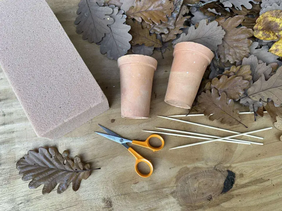 vánoční stromek z listů dubu