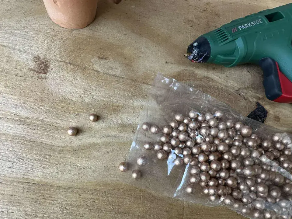 vánoční stromek z listů dubu