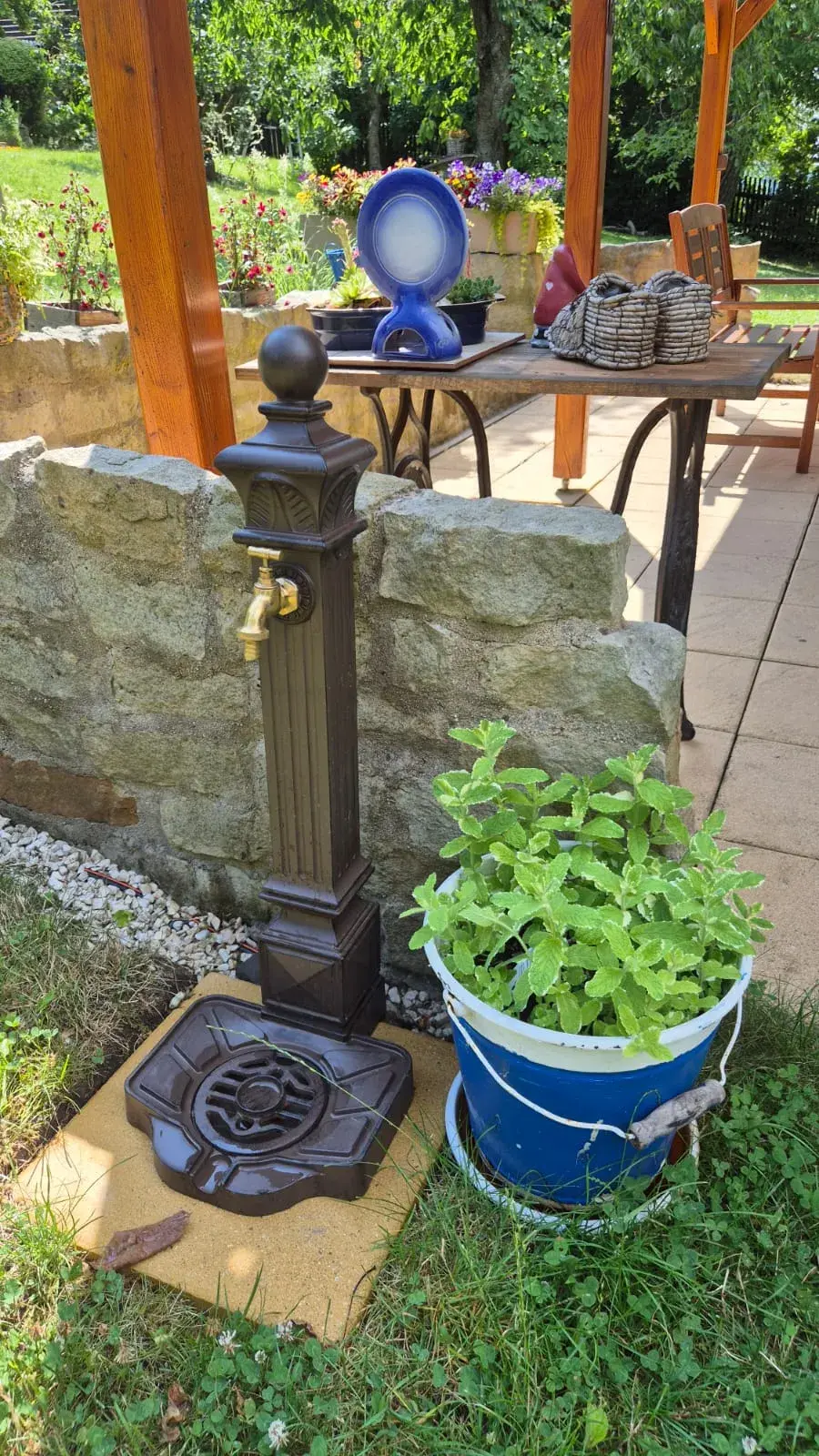 Aleš Cibulka a jeho zahradní relax na chalupě