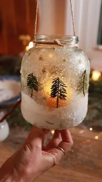 Zasněžená lucerna 