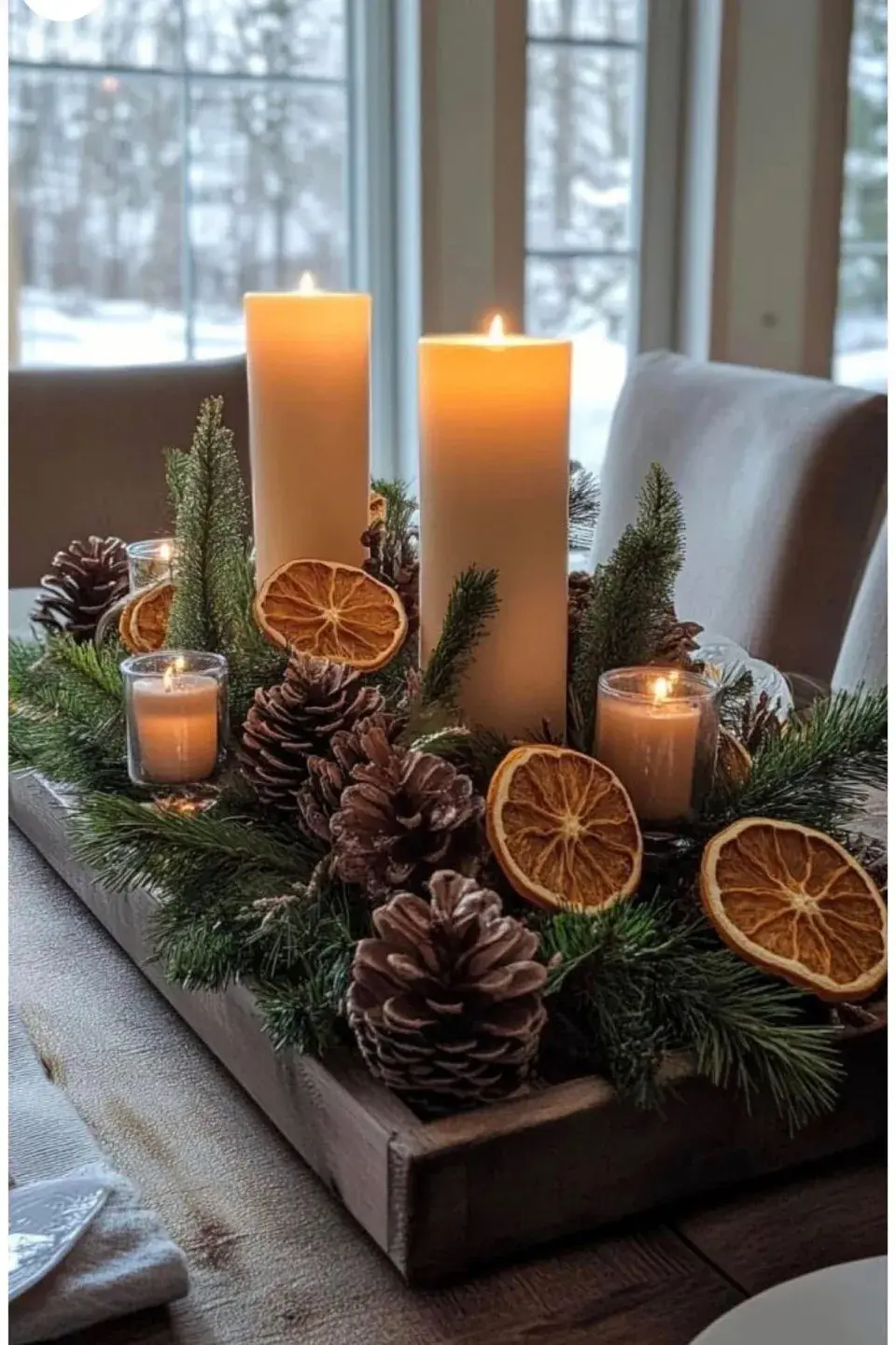 Adventní věnec na tácu 