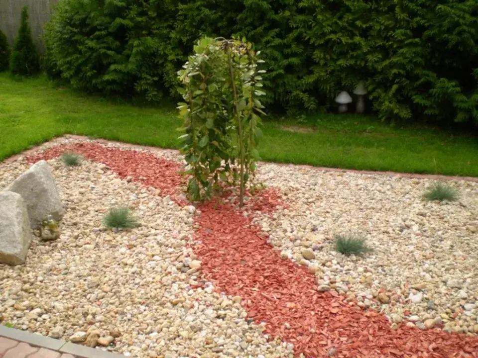 Barevné kačírky a drtě