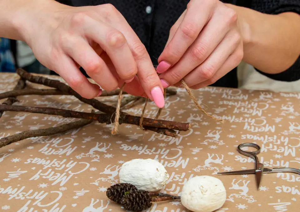 vánoční hvězda z větví