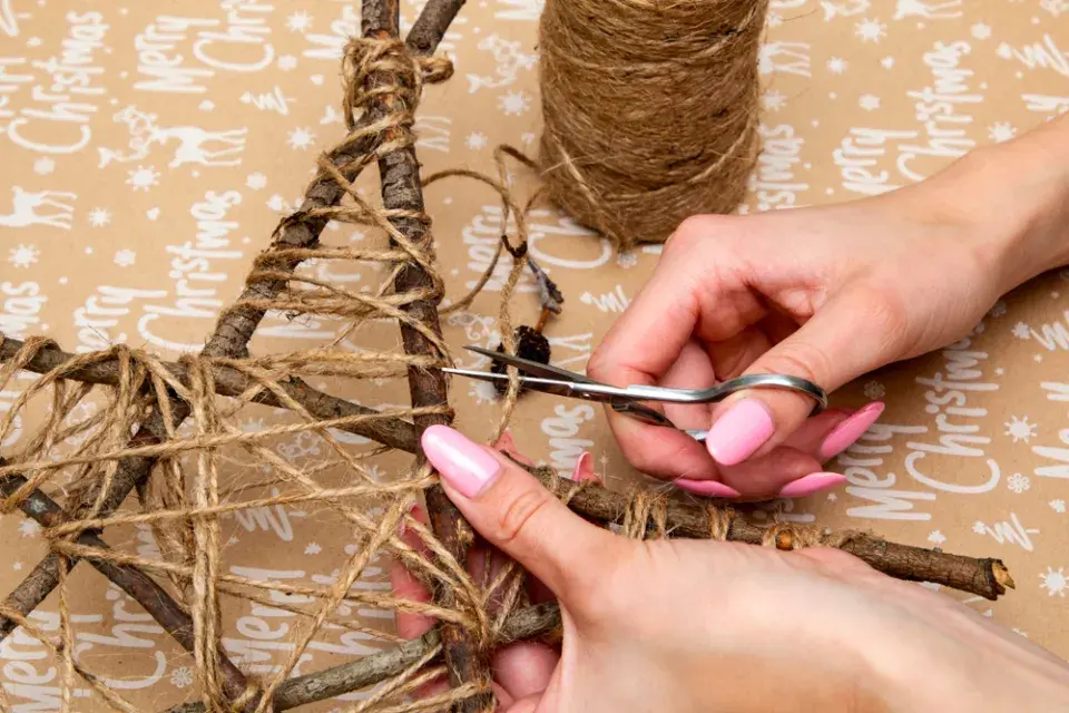 vánoční hvězda z větví