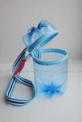 Recyklace a upcyklace PET lahví