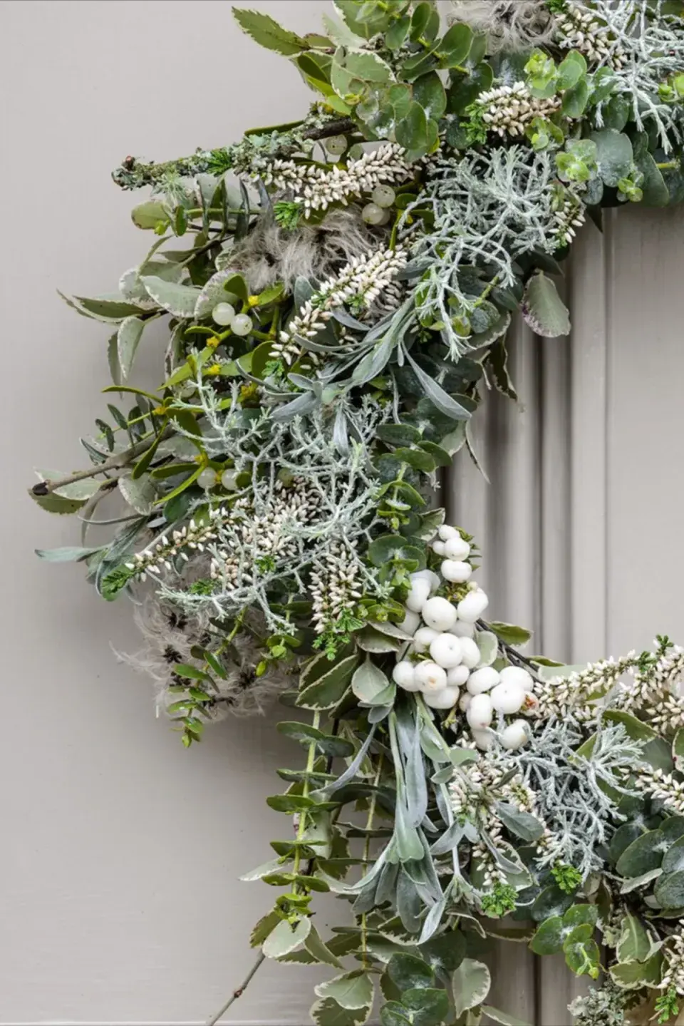 Moderní vánoční věnec 