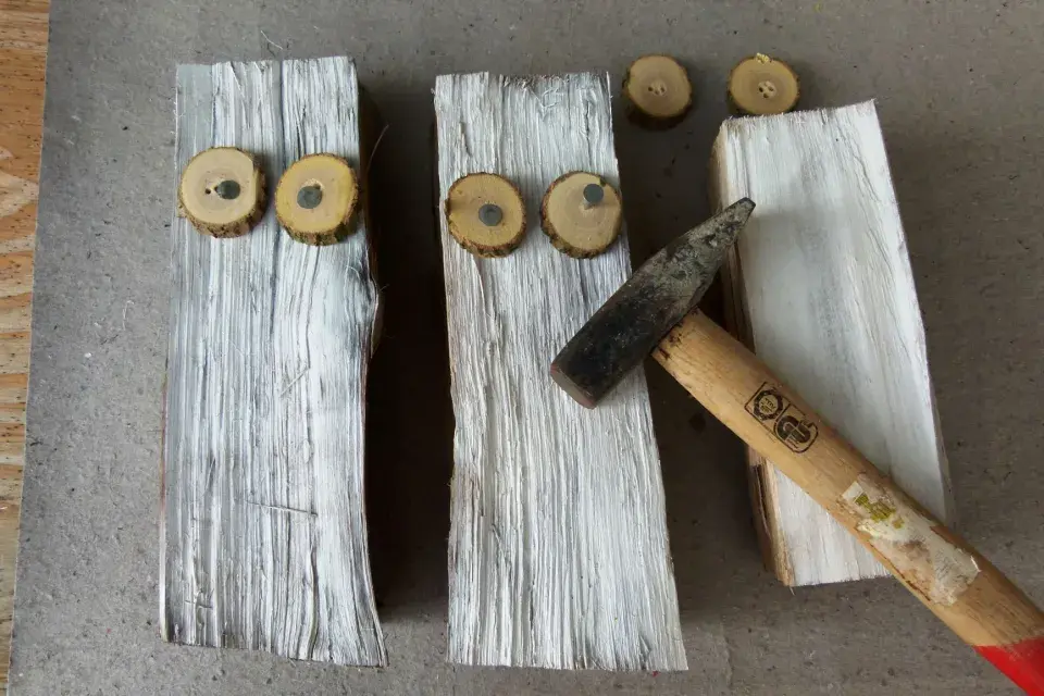 sněhulák ze dřeva