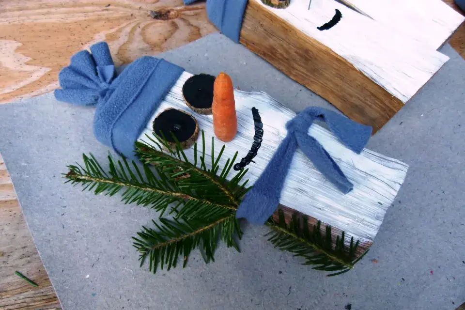 sněhulák ze dřeva