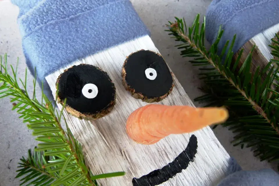 sněhulák ze dřeva