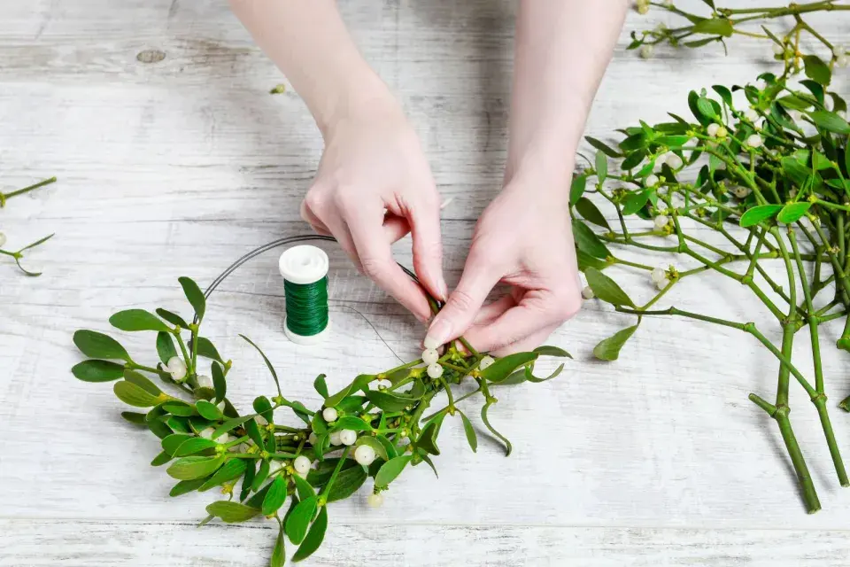 Výroba vánočního věnce na dveře