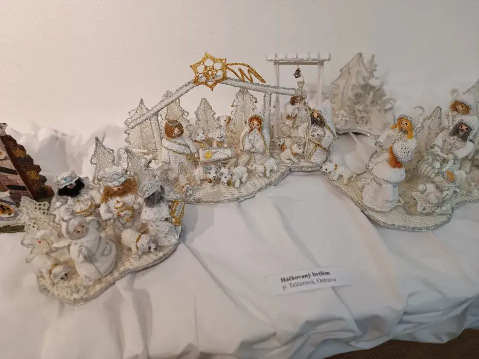 Háčkovaný betlém