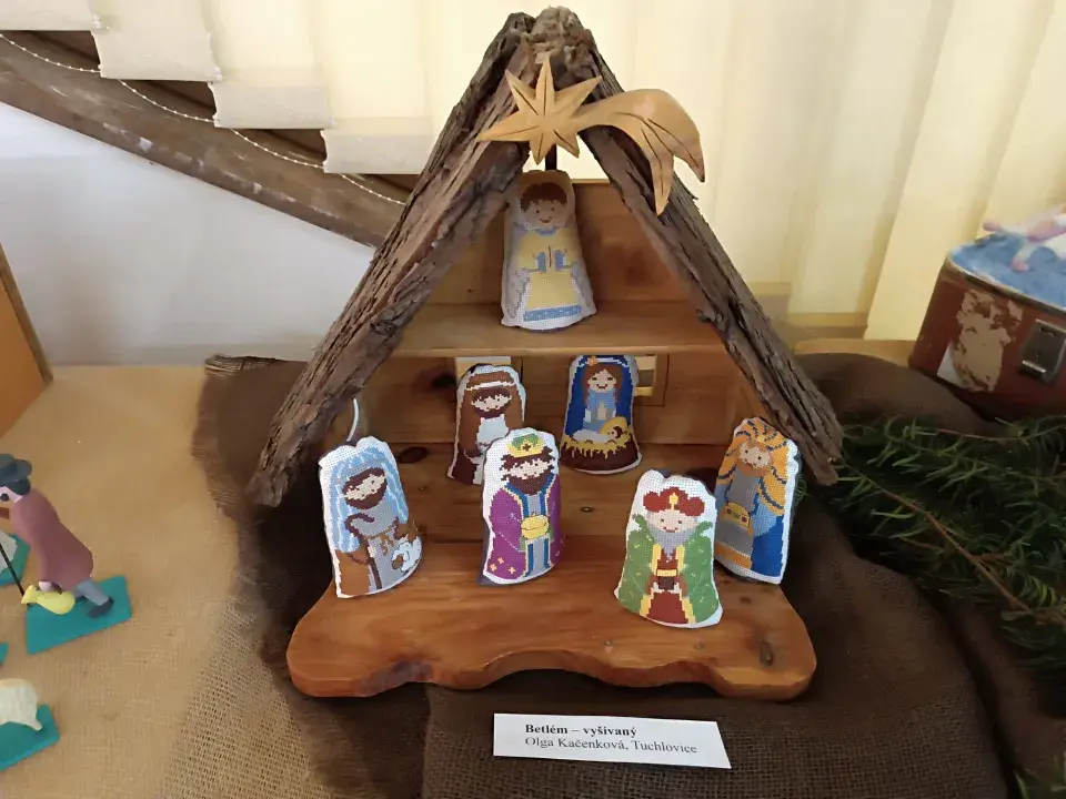 Vyšívaný betlém