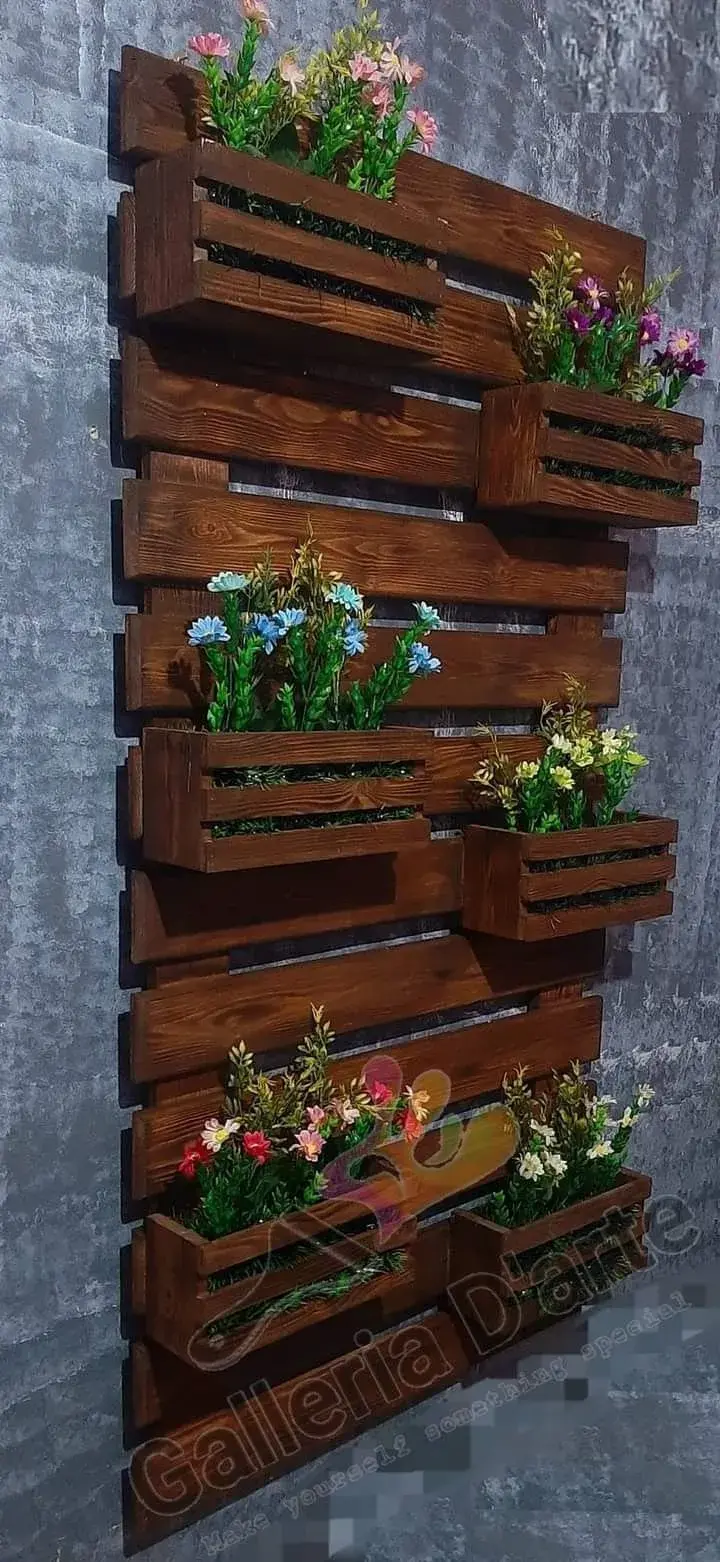 Venkovní stojany na květiny vhodné do zahrady