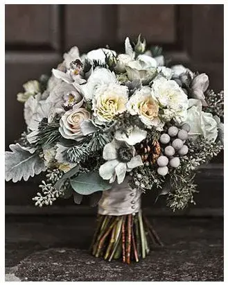 Máte před svatbou? Zimní svatební kytice z vaší zahrady je moderní způsob, jak být in