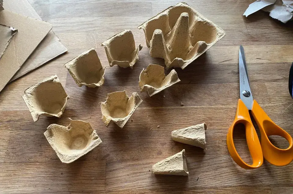 Svícen z krabičky od vajec