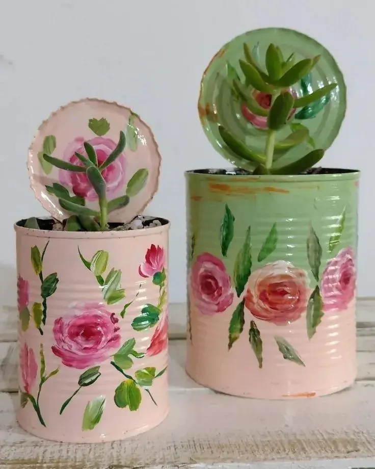 Vymalovaný květináč