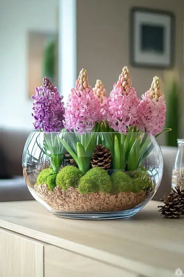 Jarní květinové dekorace do sklenice