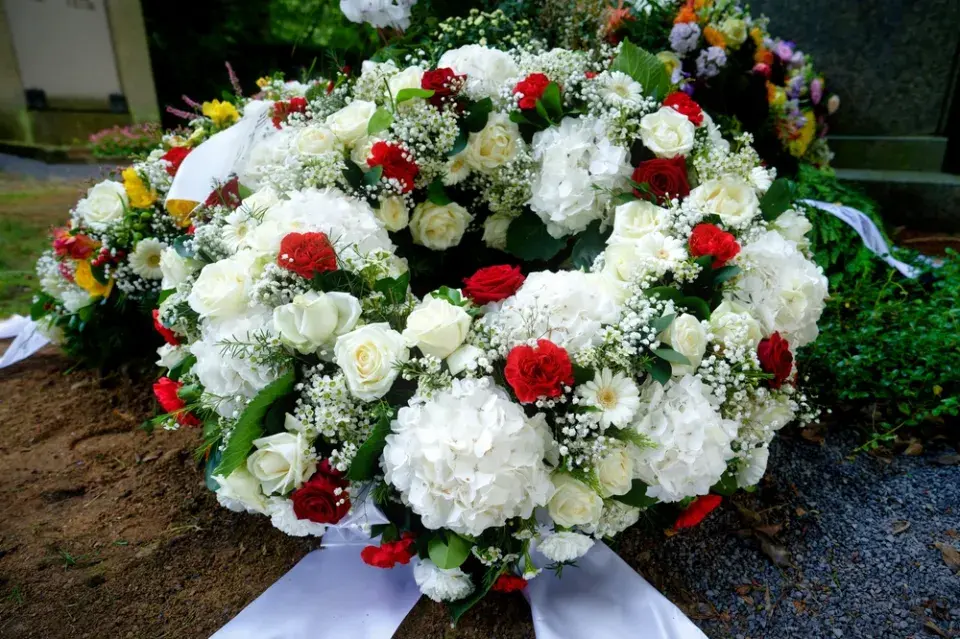 Věnec ze živých květin