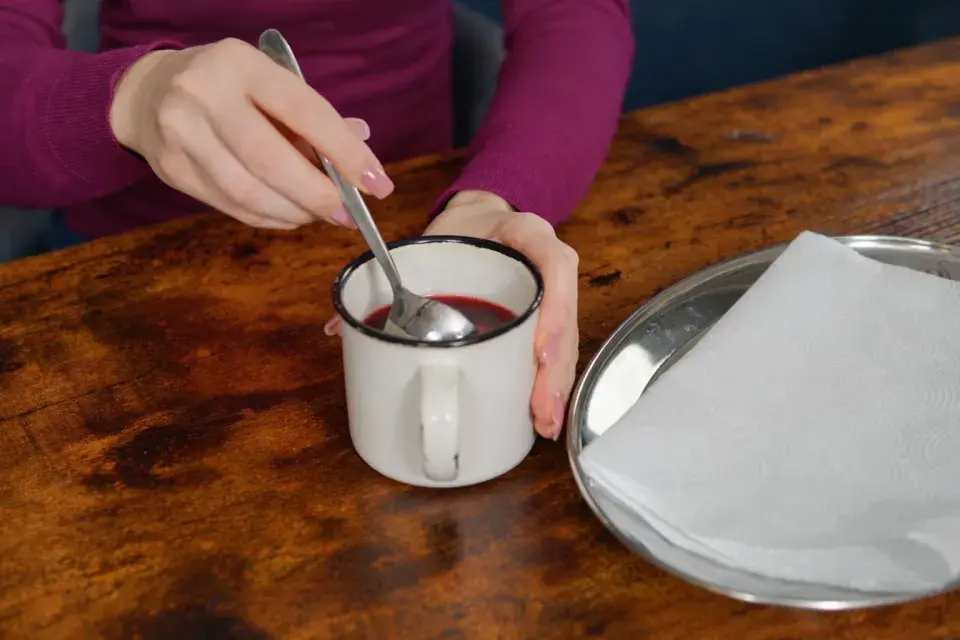  Jak zabodovat u koledníků? Luxusním mramorováním a krystalickými efekty velikonočních vajec v lambruscu