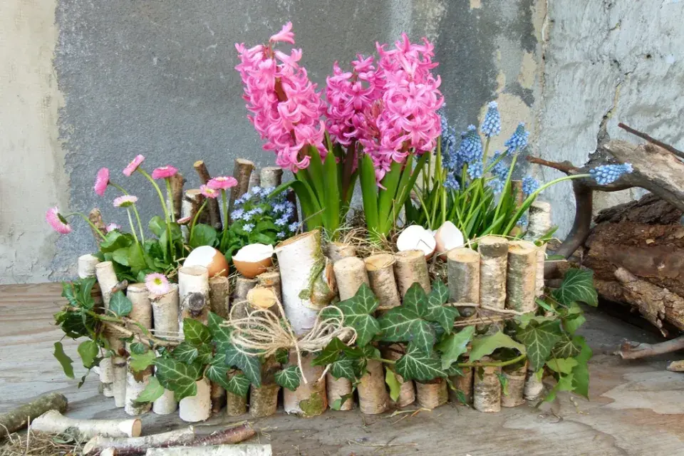 Velikonoční dekorace, truhlík