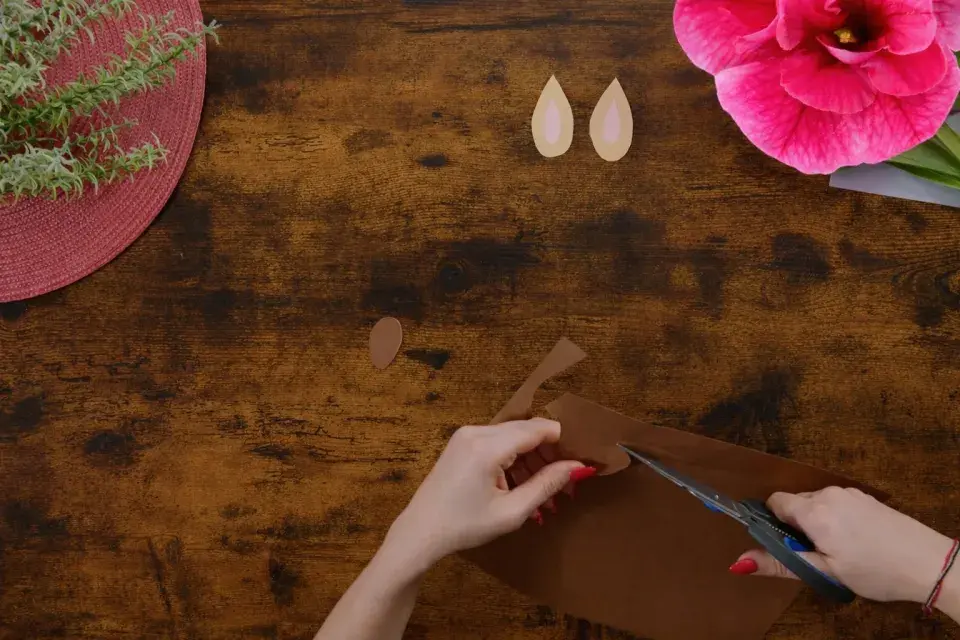 Roztomilí zajíčci z kelímku: Inspirace na velikonoční dekorace a tvoření