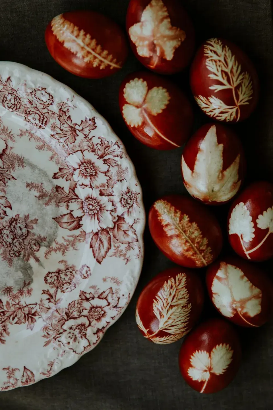 Lístky na vajíčkách 