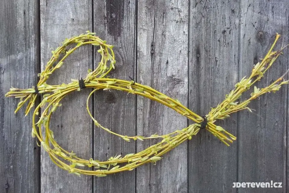 Levná výzdoba zahrady: 10 jednoduchých jarních dekorací, které zvládne každý