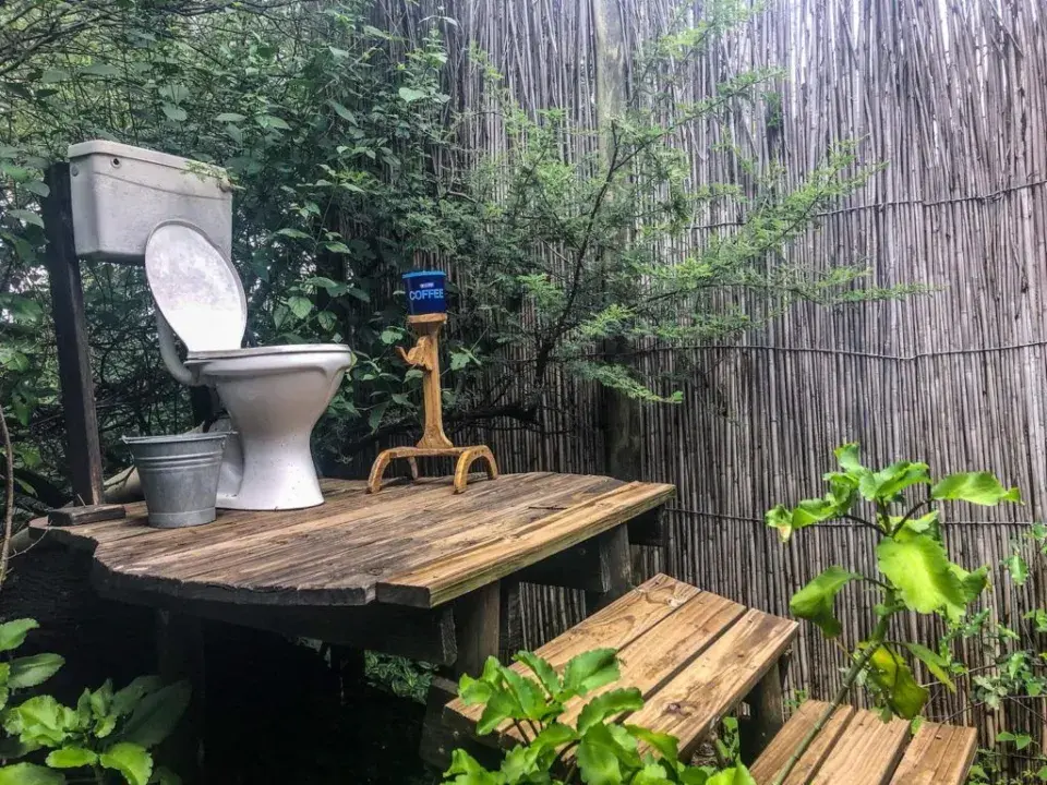 Kadibudka na zahradě 