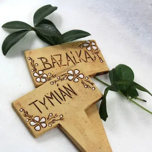 Bylinkové cedulky: Inspirace z praxe i originální DIY nápady