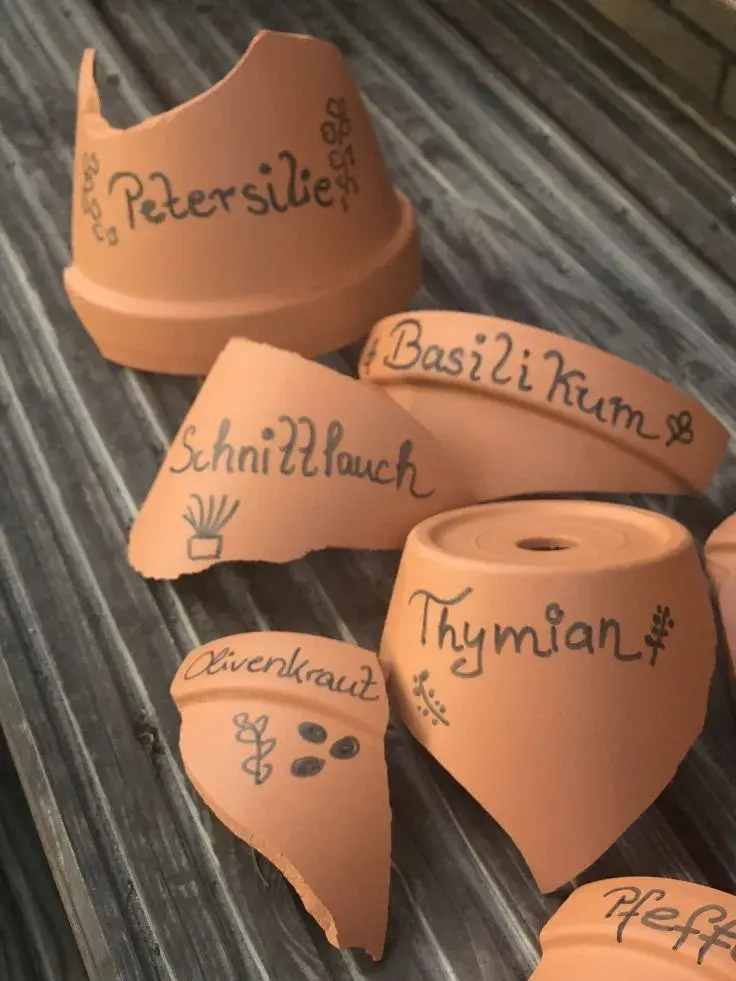 Bylinkové cedulky: Inspirace z praxe i originální DIY nápady