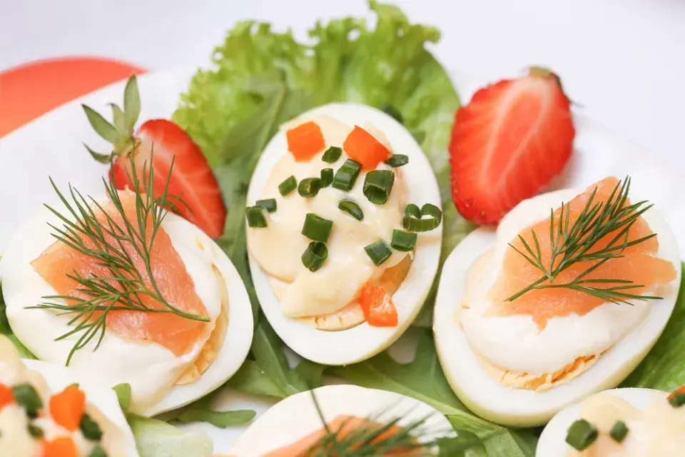 Nečekané nápady, jak využít vařená vejce: Inspirace z celého světa