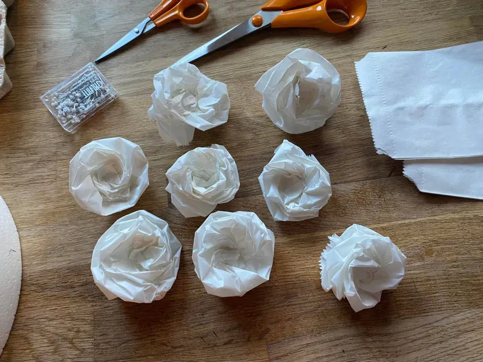 DIY věnec ze sáčků