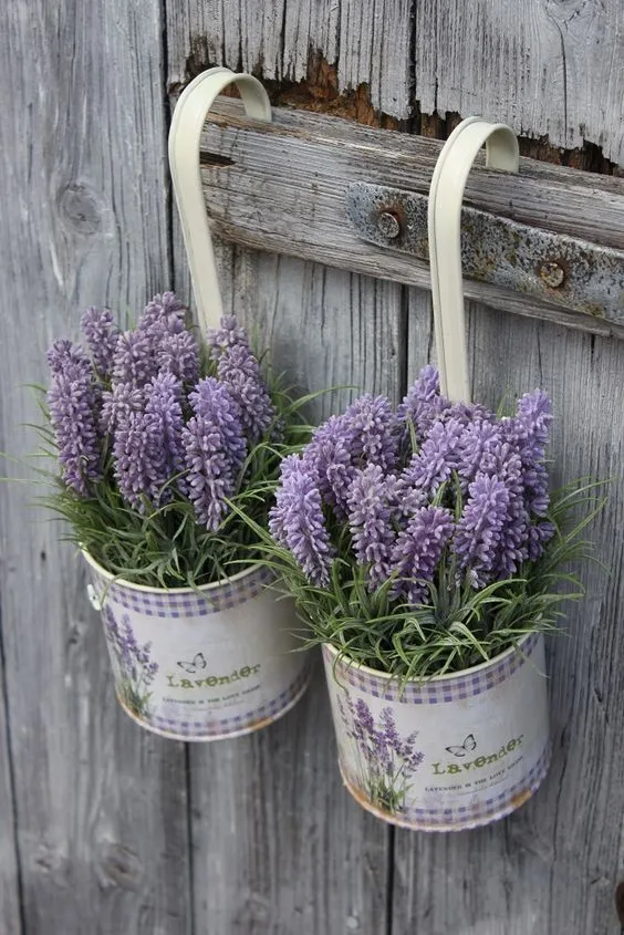 Dekorace z levandule pro romantickou terasu jako z Provence