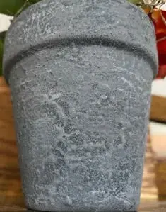 Betonový květináč