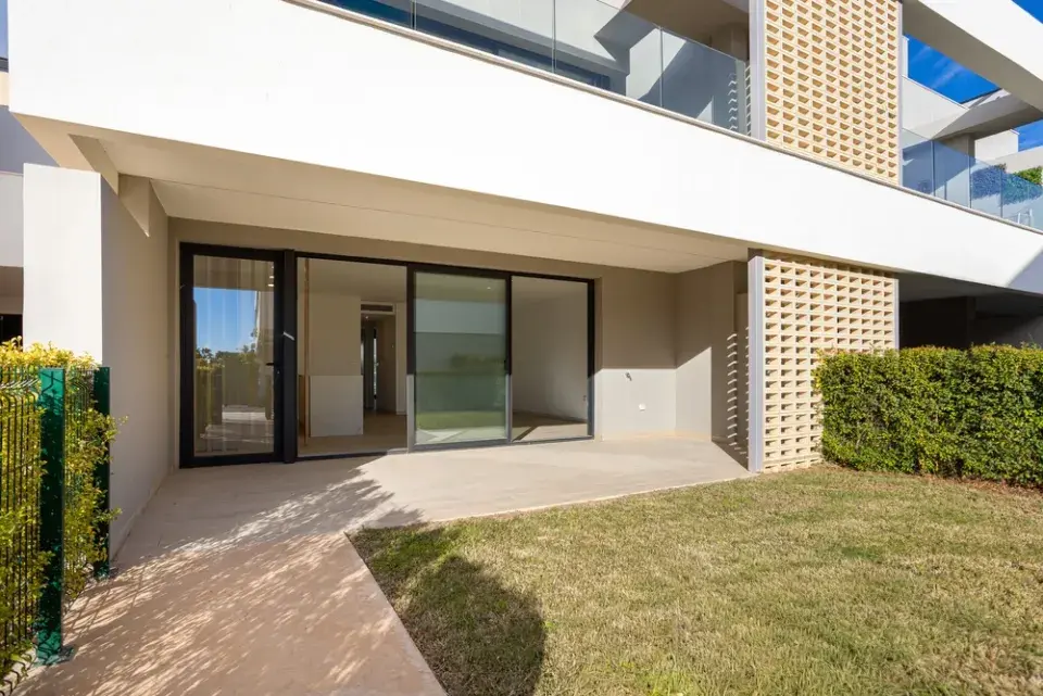 10 inspirativních teras ze dřeva, kompozitu i jako moderní betonová řešení pro rodinné domy