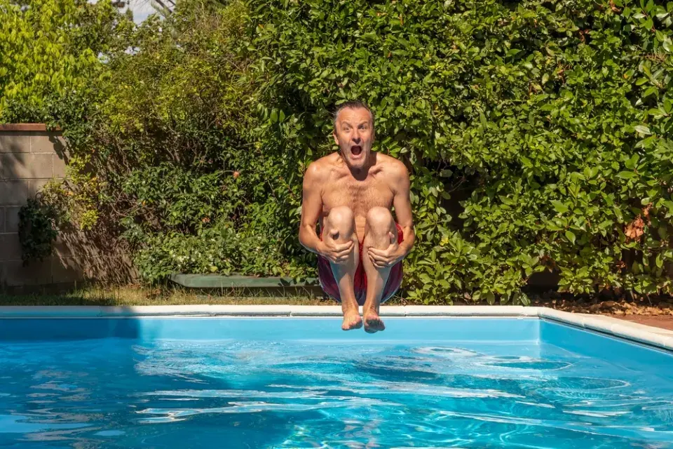 Voda v bazénu