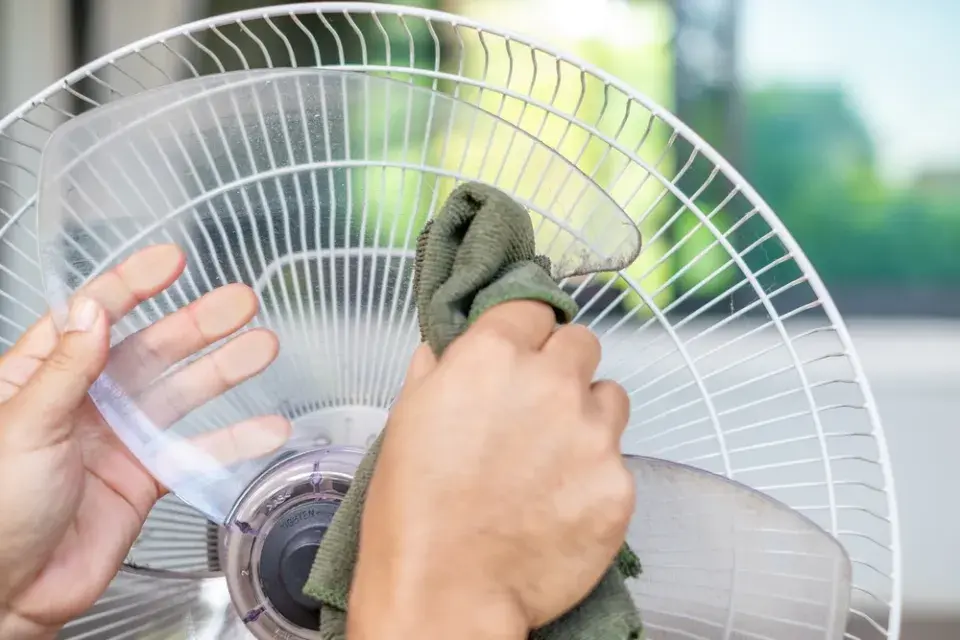 Ochlazování domácnosti pomocí ventilátoru