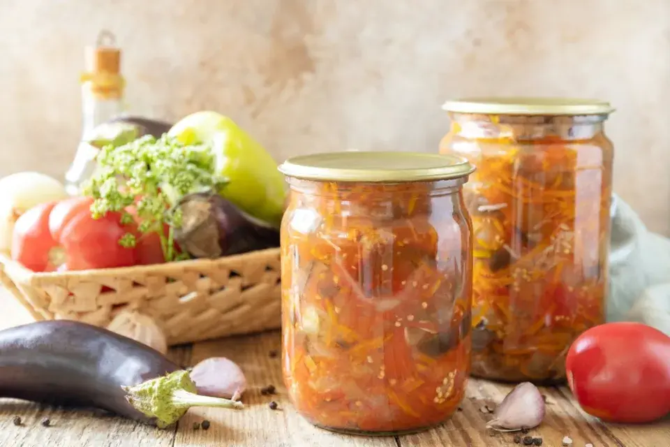 Domácí rajčatová omáčka a další produkty z rajčat
