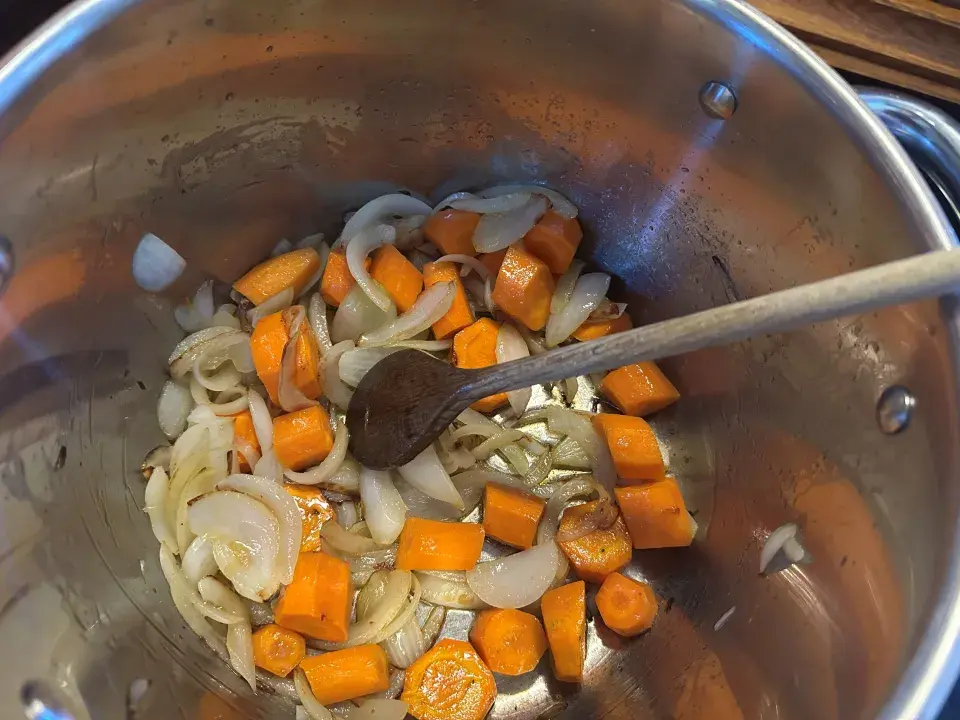 Polévka z patisonu