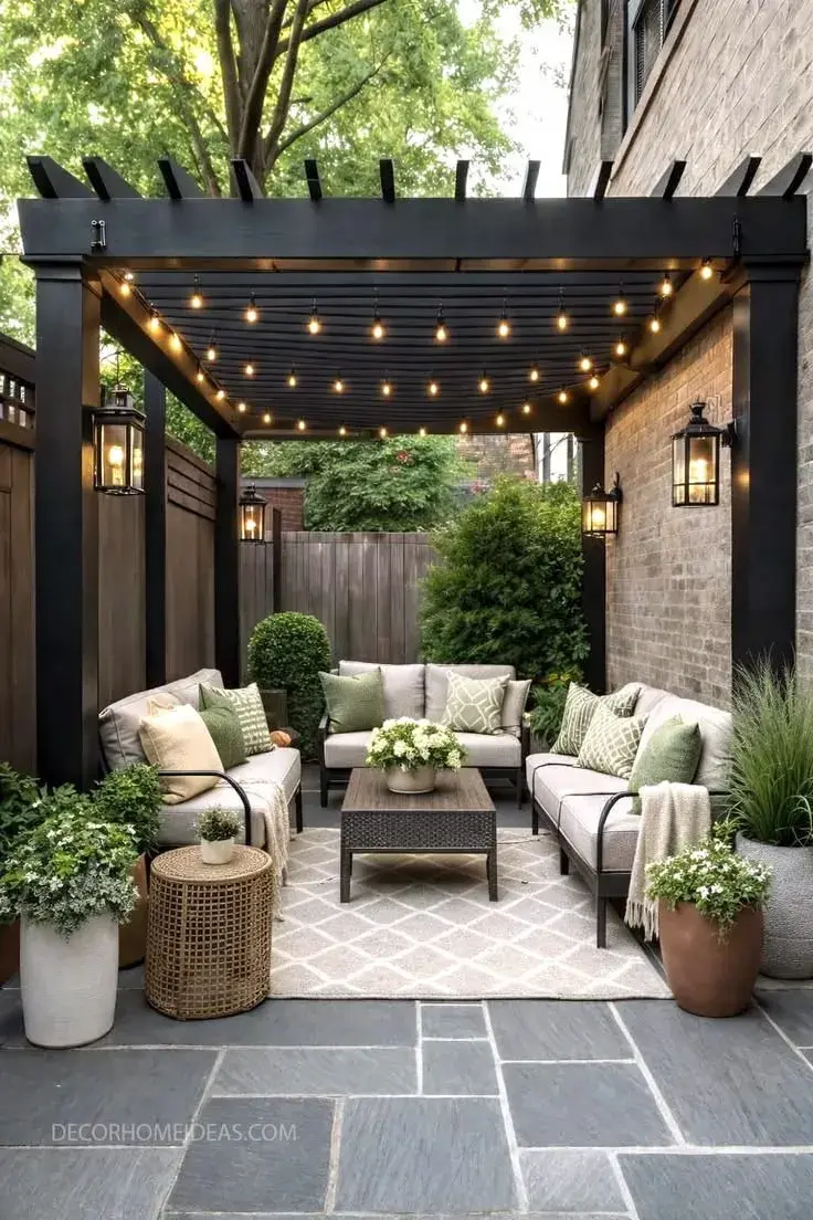 Černá pergola