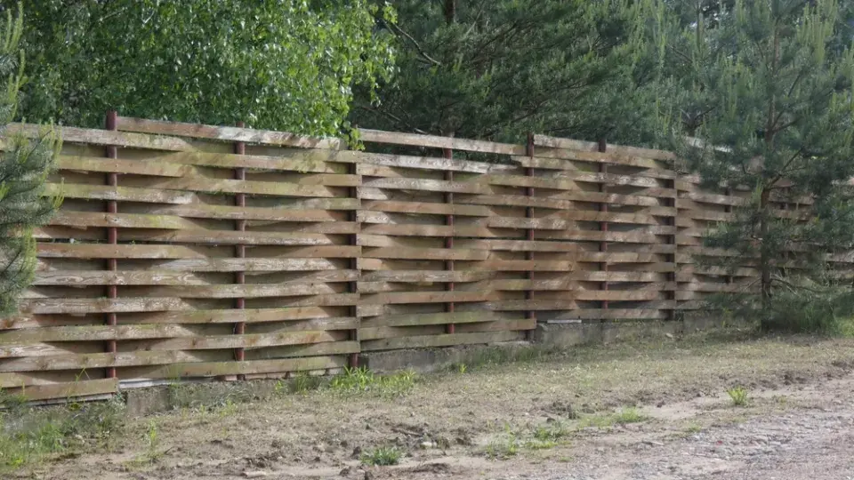 Chytré bariéry ochrání zahradu před odpadky