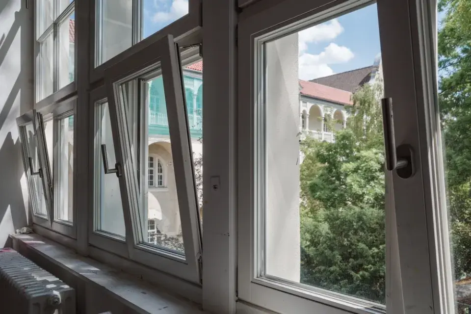 Chytré triky proti horku podle španělské módy