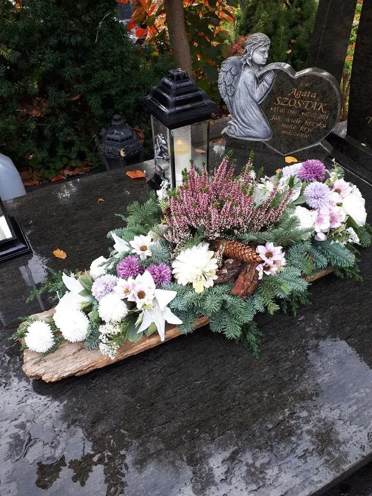 Elegantní květinové mísy na výzdobu hrobu