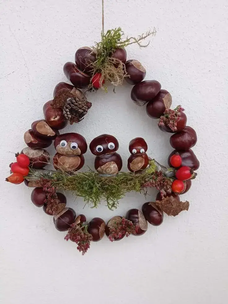 Podzimní dekorace z kaštanů