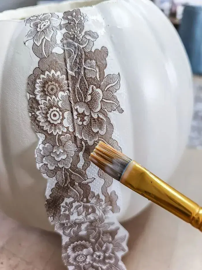 Decoupage