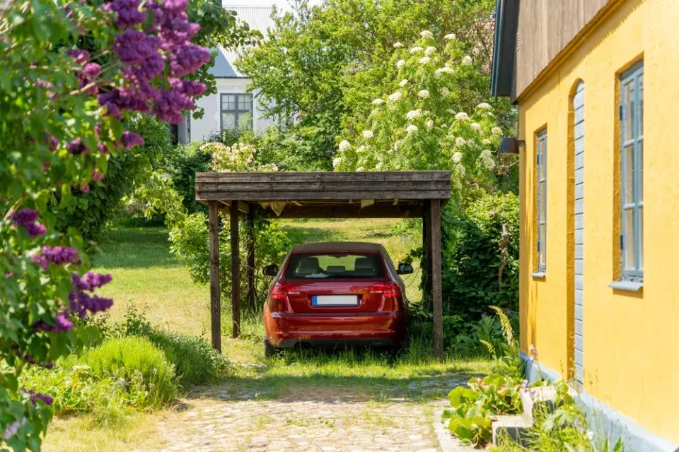 Stavba přístřešku pro auto